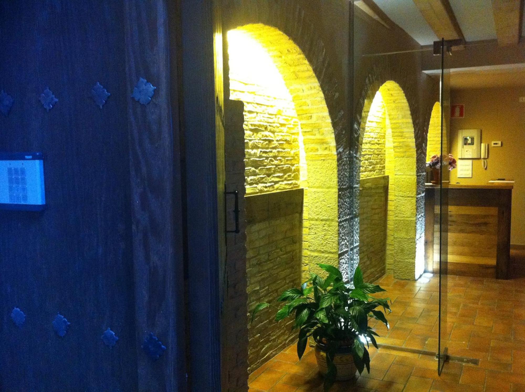 Hotel El Cerco Puente La Reina Exterior photo
